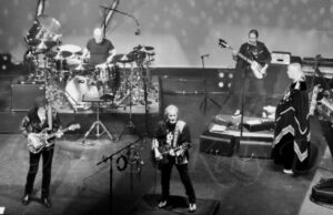 All five members of Yes featuring Anderson Rabin Wakeman in Boston, MA - 10.04.17