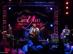 Al Stewart at the Canyon Club - photo by Stevo Rood