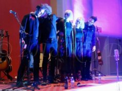 Lucius takes a bow at the First Unitarian Universalist Society of Burlington - photo by Kelly D