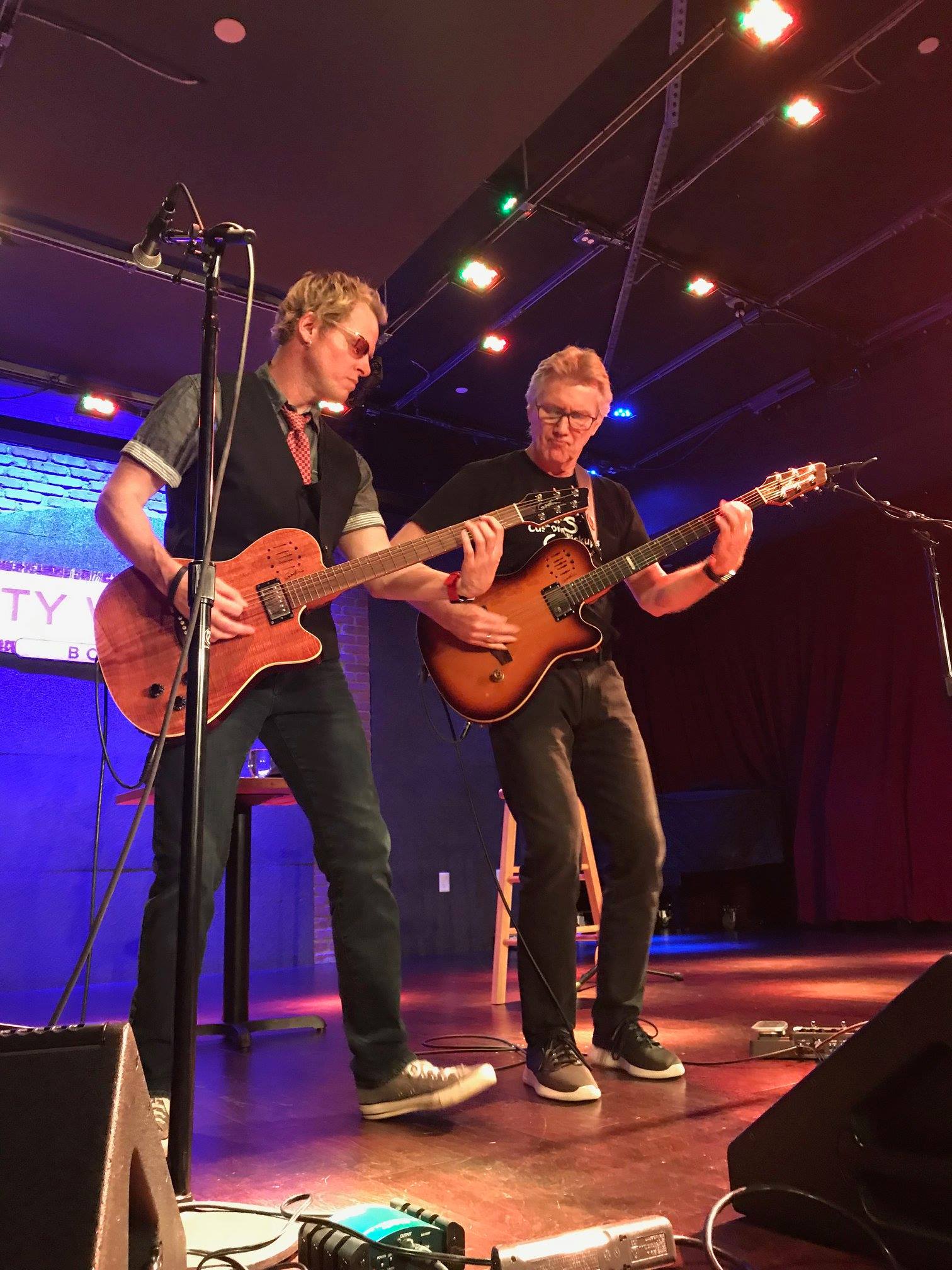 Rik Emmett and Dave Dunlop at Daryl's House-June 10th, 2017 | Live ...