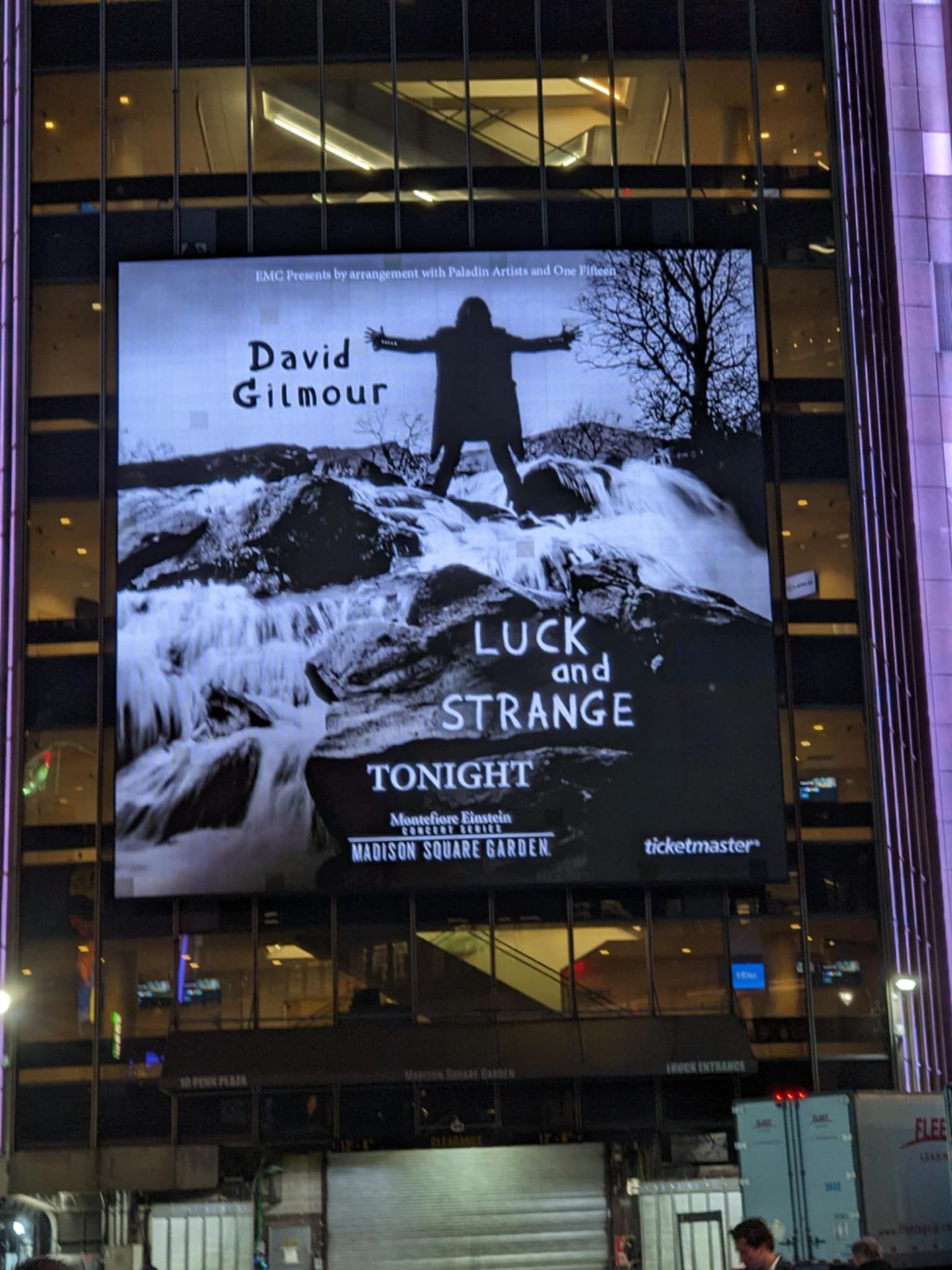 David Gilmour November 4 Luck and Strange Tour | Live Music News